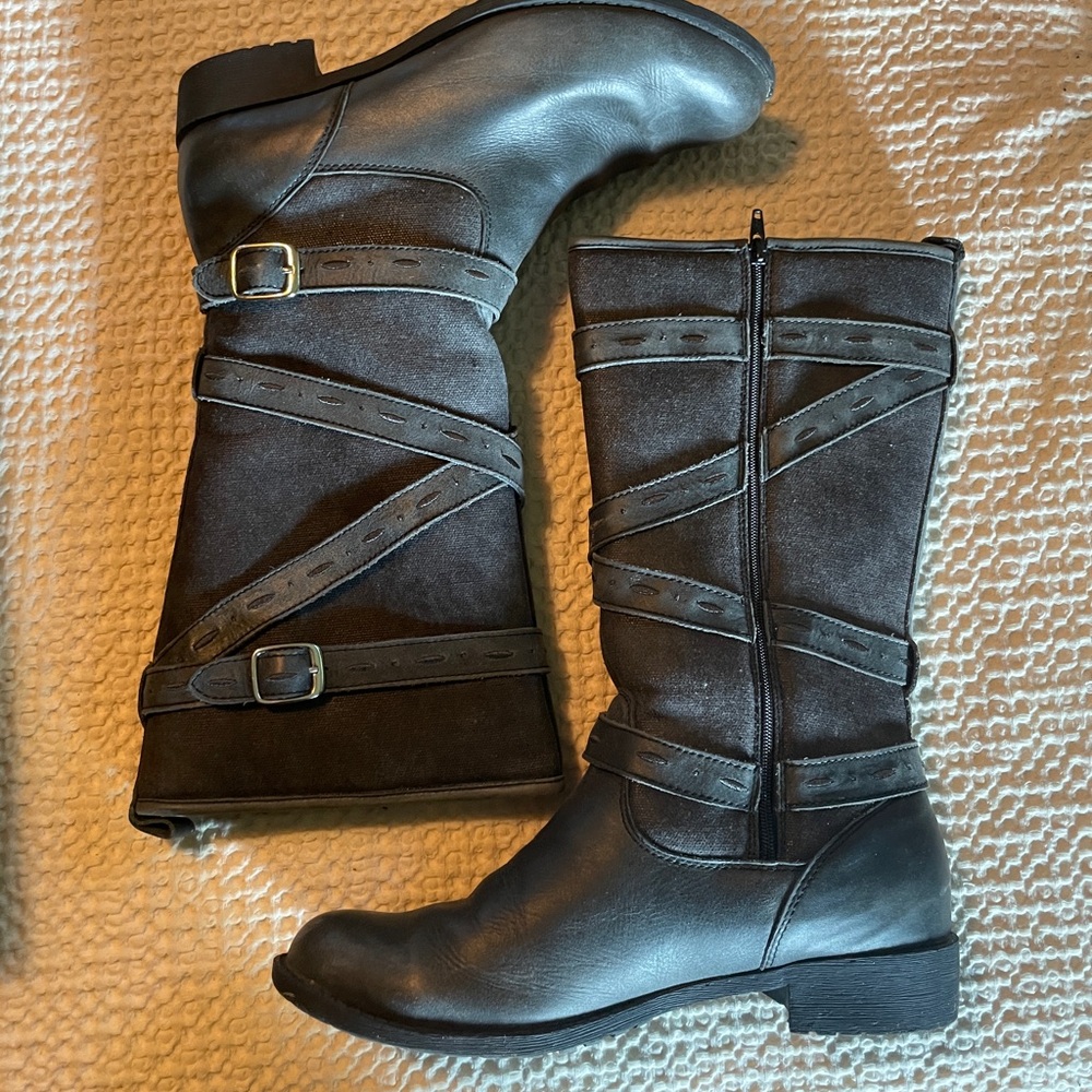 Eileen fisher zip up boot
